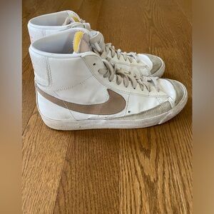 Nike Blazer Dusty Rose